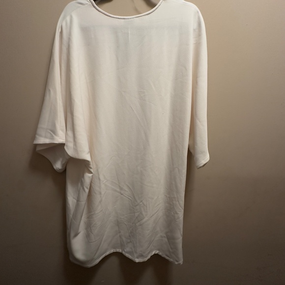 Ivory V neck Dress - Picture 2 of 2